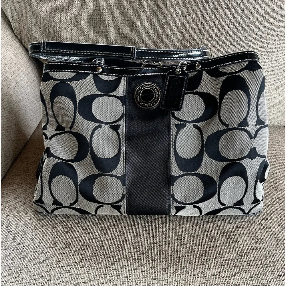 Authentic Coach Handbag - Picture 4 of 9